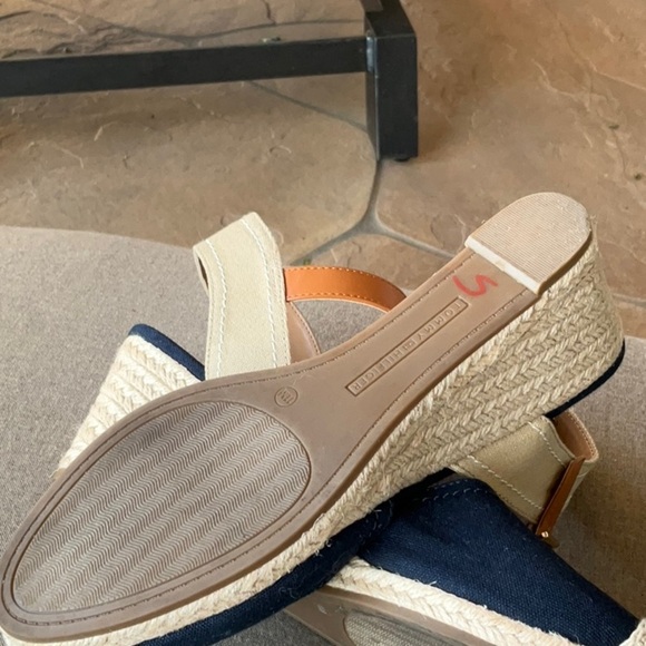 Tommy Hilfiger Women's Nilsa Sandal - Picture 7 of 7